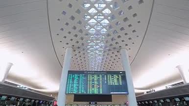 国际机场外景空镜航班楼建筑视频的预览图